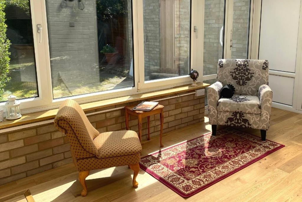 Lovely 3 Bedroom House In The Centre Of לבנהם מראה חיצוני תמונה
